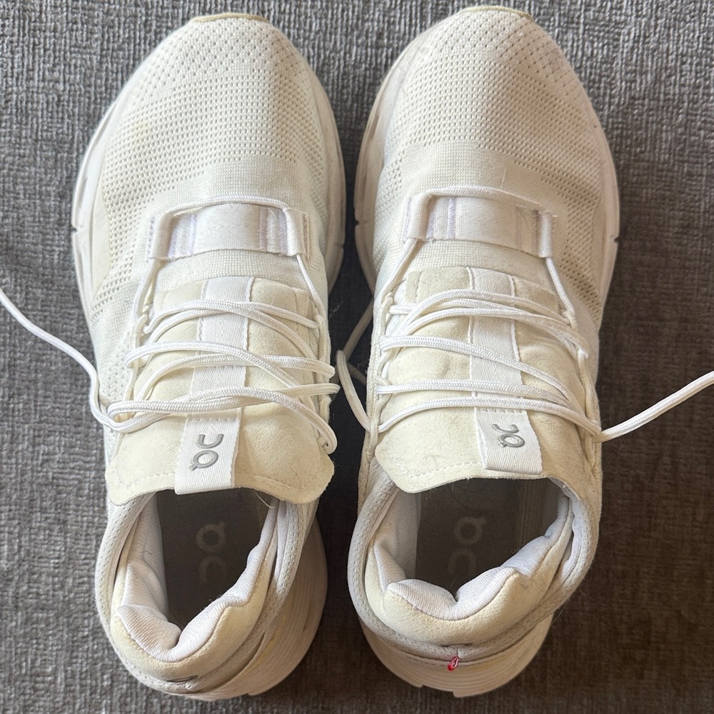 ON Women's Athletic Shoes - White